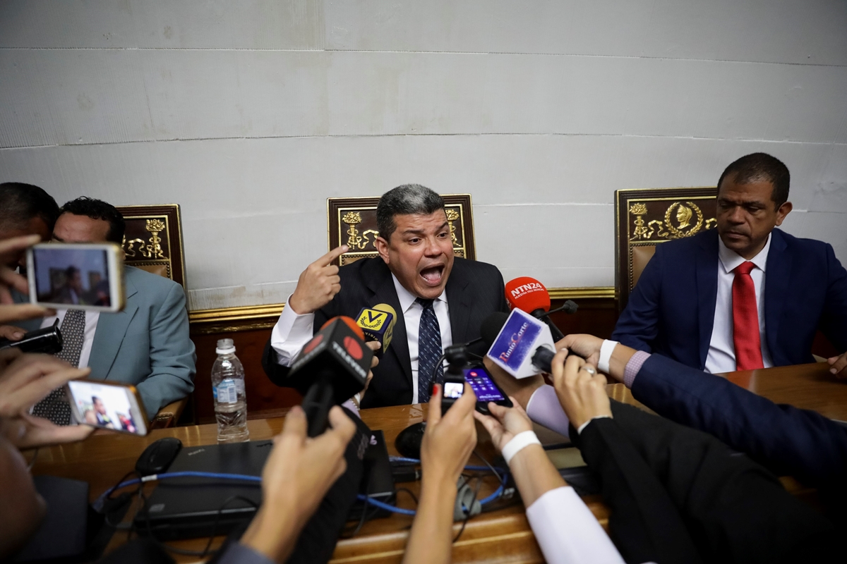 Luis Parra juramentado presidente de la Asamblea Nacional