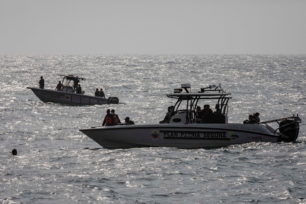 Despliegue de seguridad en Macuto por presunta incursión de mercenarios, evidencias
