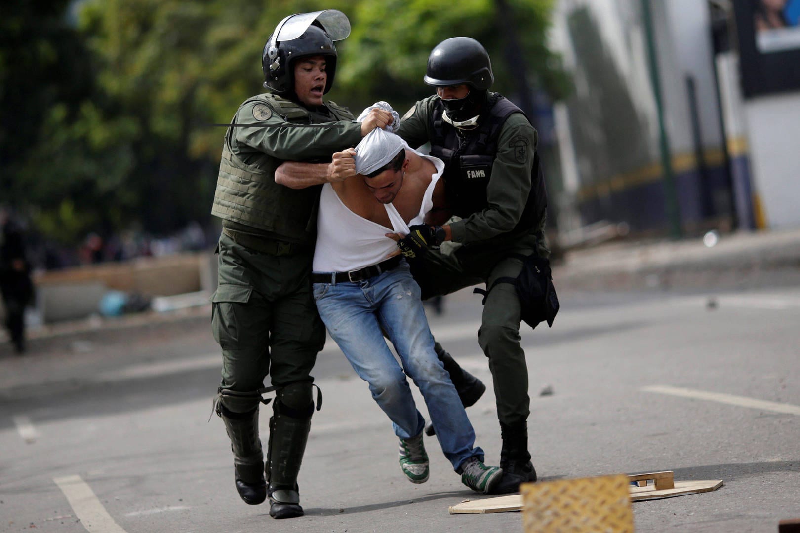 detenciones arbitrarias