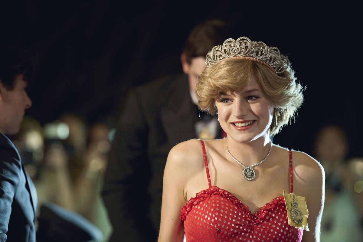 emma corrin the crown