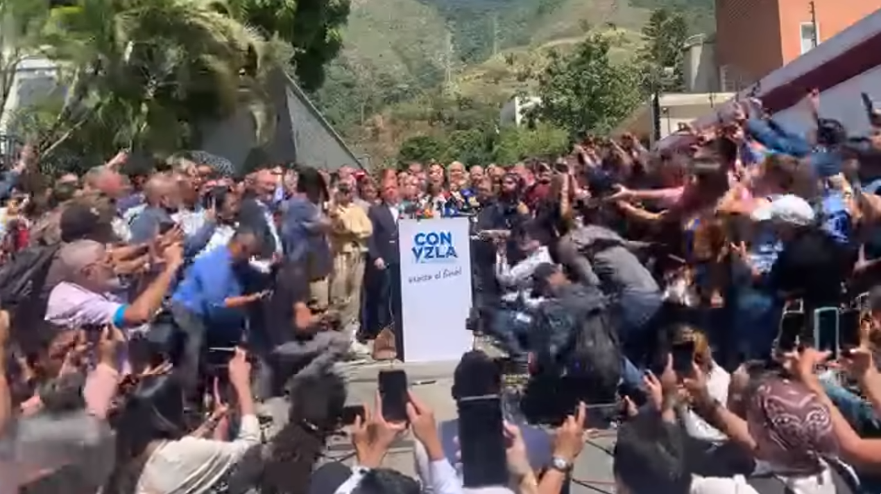 rueda de prensa maria corina