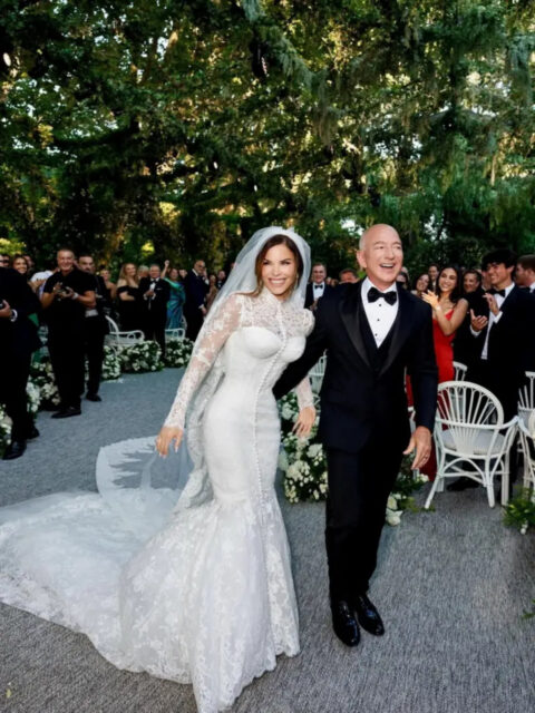 Con protestas, baile de máscaras y sin Lady Gaga: así terminó la boda de Jeff Bezos