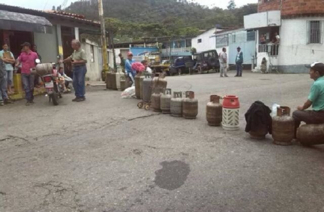 Tachirenses protestan por irregularidades en los servicios básicos