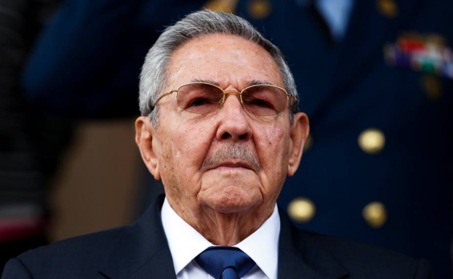 Reaparece Raúl Castro luego de rumores de problemas de salud
