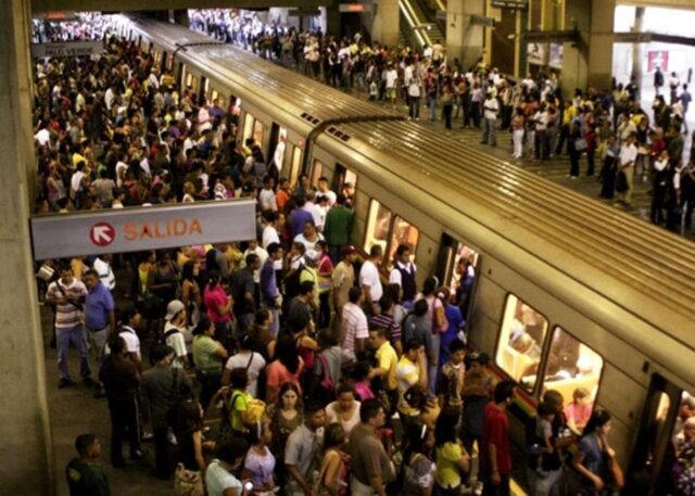 Reportaron fuerte retraso en el Metro de Caracas este lunes