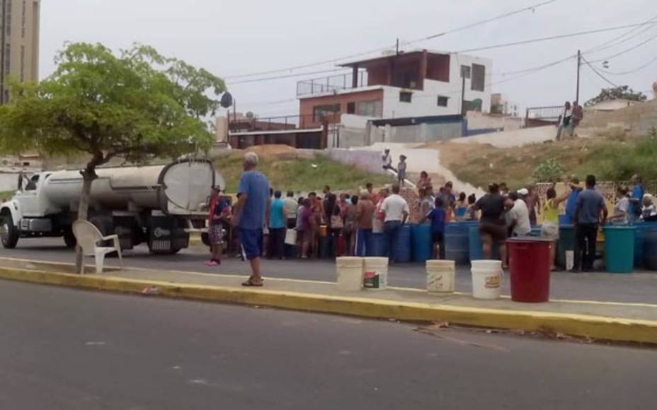 Vecinos en Maracaibo protestaron por falta de agua y luz - EL NACIONAL