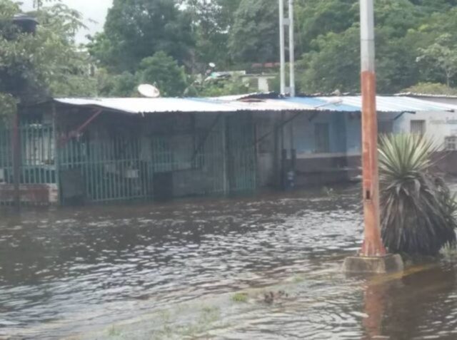 Calles del estado Amazonas están desbordadas por desborde del río Orinoco