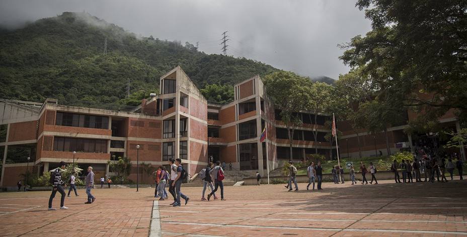 trimestre-universidad-privada-cuesta-entre-bss-1800-11000_252425.jpg