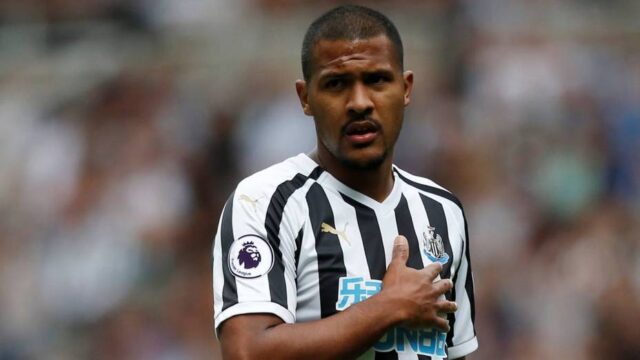 Rondón envió sus condolencias por muerte del presidente del Leicester