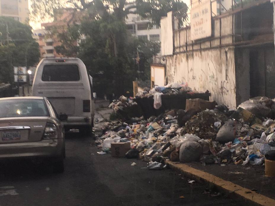 Basura acumulada en Caracas afecta a los ciudadanos - EL NACIONAL