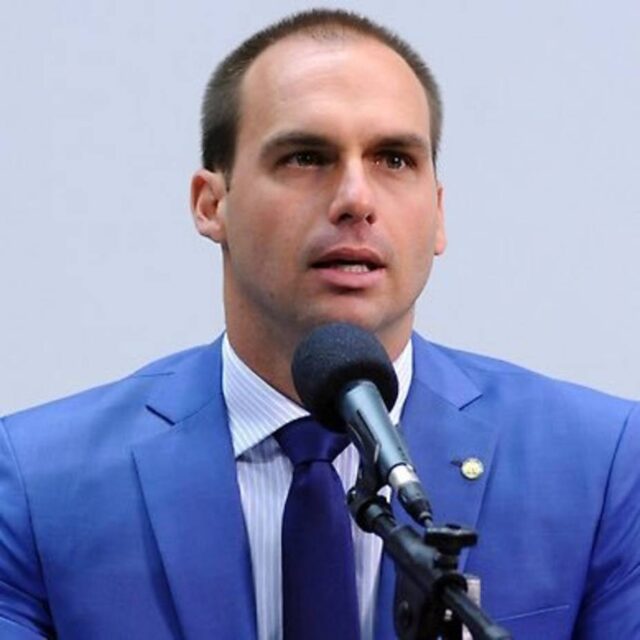 Hijo de Bolsonaro sugiere que Boric hará de Chile una Venezuela a lo Maduro