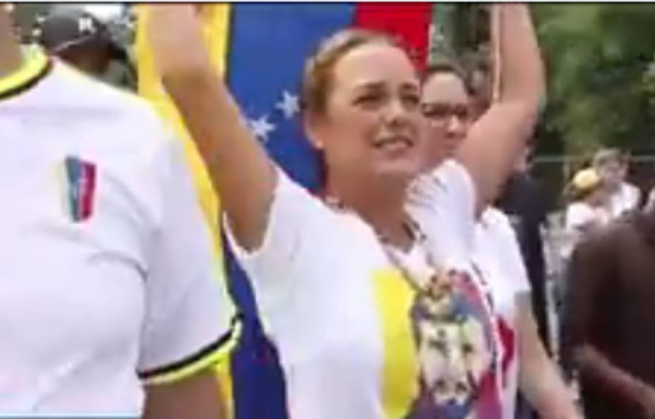 lilian-tintori-queremos-que-termine-esta-dictadura_267698.jpg