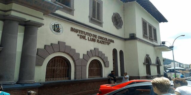 Pacientes del Luis Razetti manifestaron ante el Ministerio de Salud
