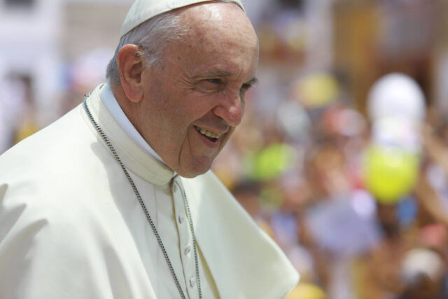 El Papa pidió a los peluqueros que eviten el chisme en sus trabajos