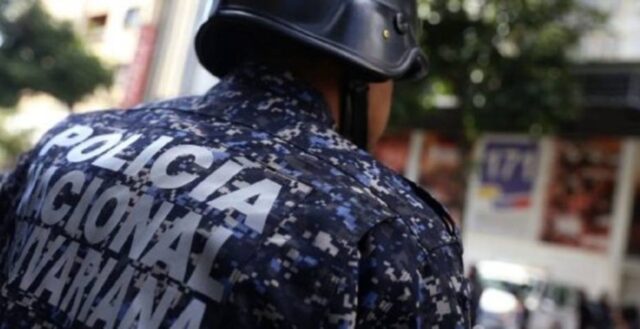 Vecinos de La Vega reportan tiroteo desde la madrugada