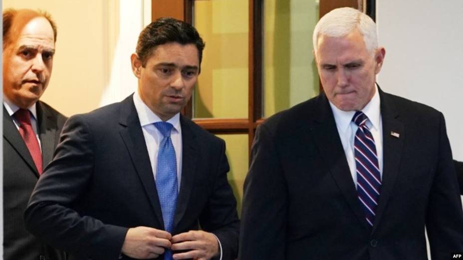 pence-vecchio-participaran-despliegue-mision-humanitaria_285639.jpg