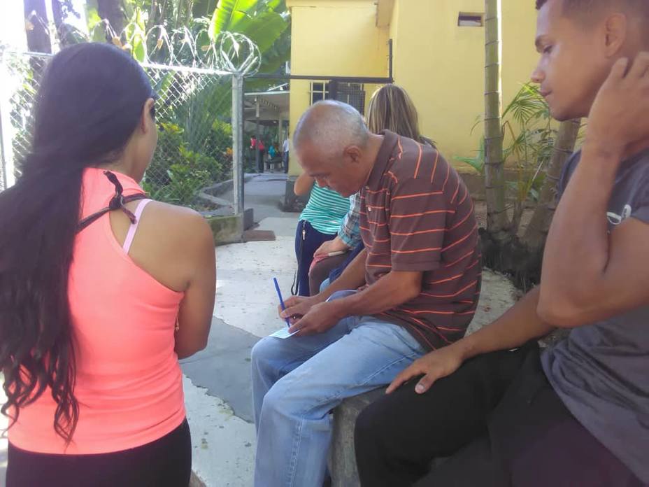 somos-zamuros-somos-funerarios-hacemos-corazon_288978.jpg