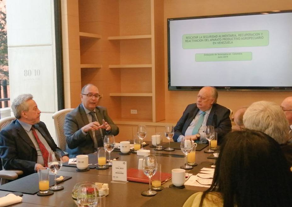humberto-calderon-berti-reunio-con-empresarios-venezolanos_289091.jpg