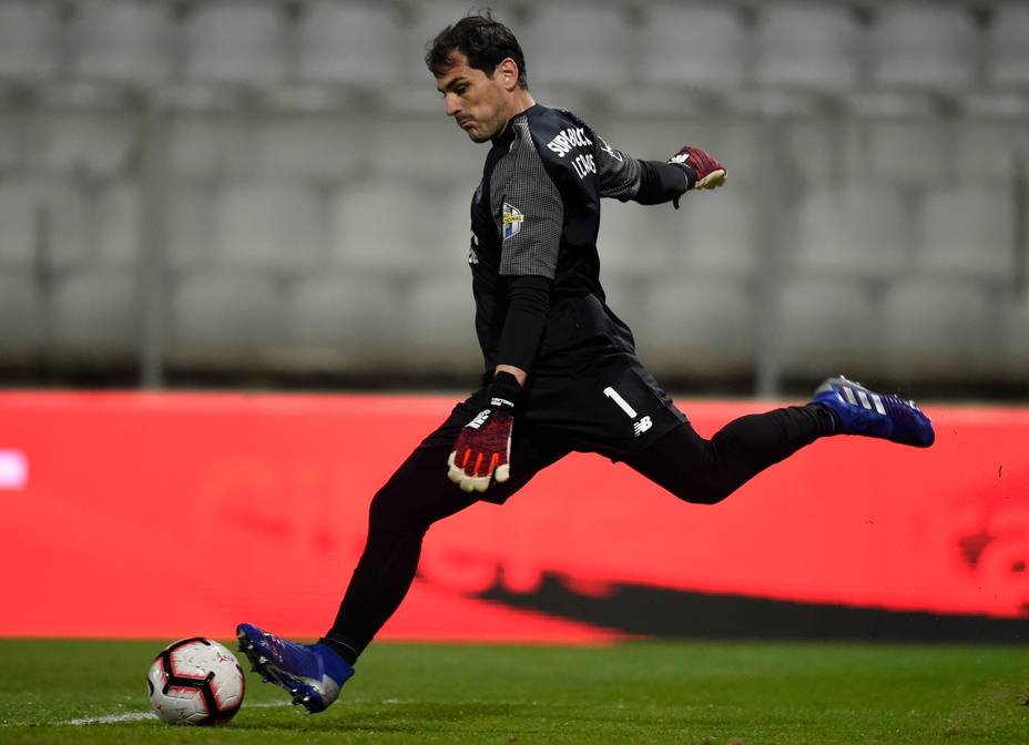 iker-casillas-campeon-dentro-fuera-cancha_288817.jpg