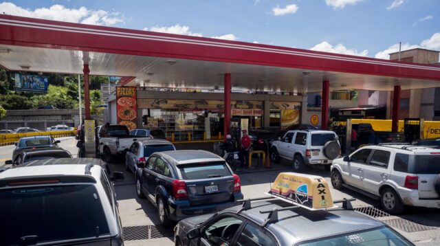 Solo 31 de 104 estaciones de gasolina siguen operativas en Lara