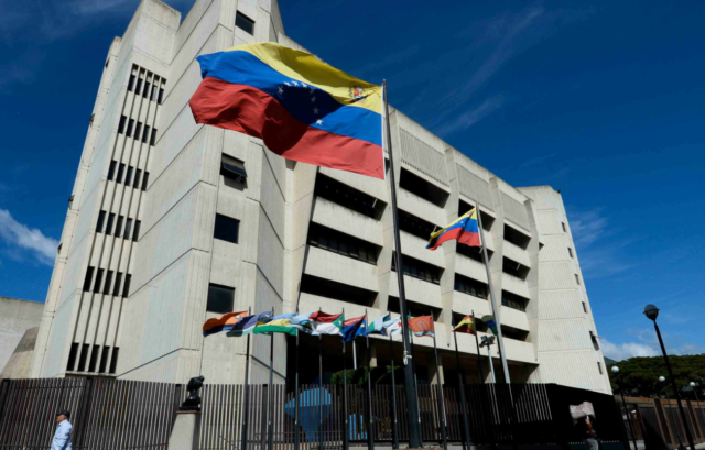 Estudiantes temen que el TSJ declare a las universidades en desacato