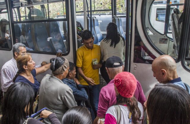 Transportistas suspendieron servicio hacia Baruta por fiscalización del pasaje