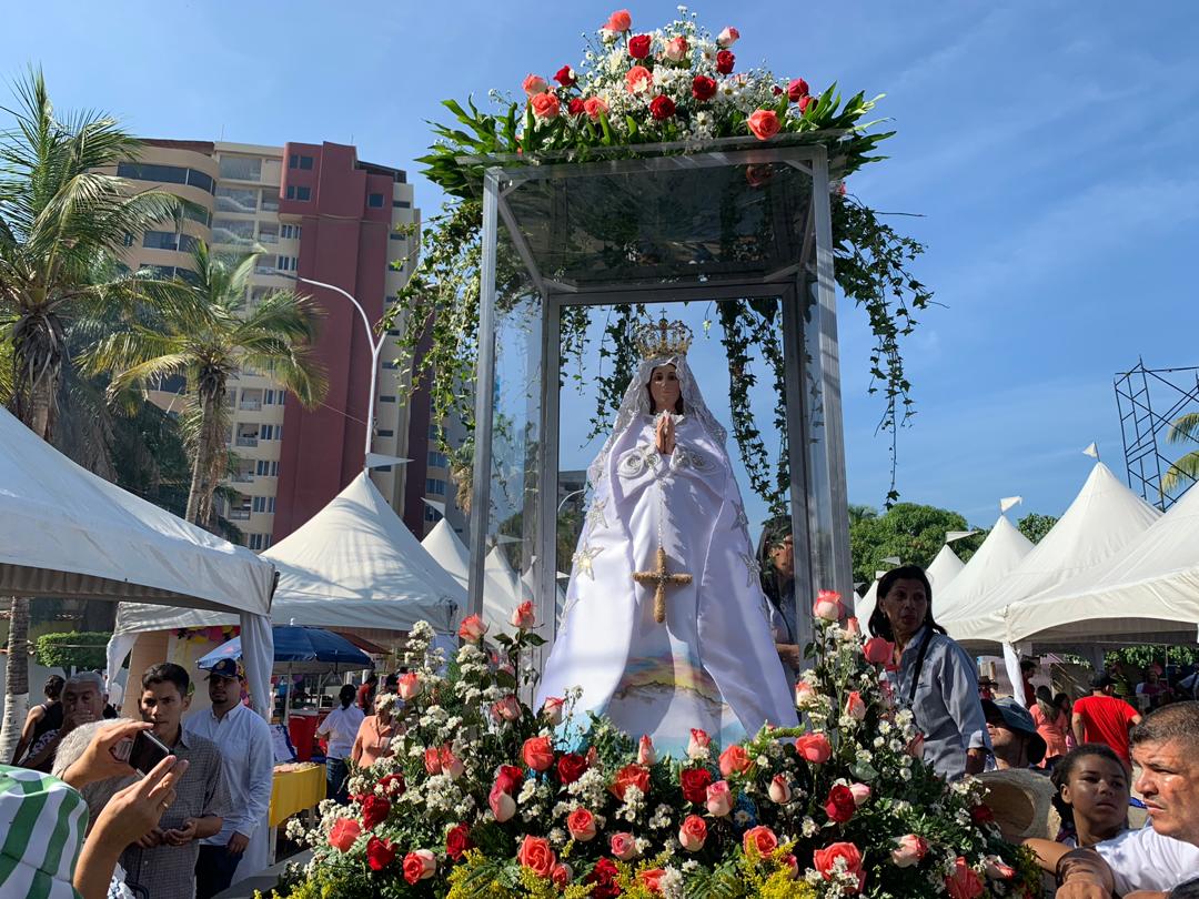 Miles de personas asistieron a la celebración de la Virgen del Valle ...