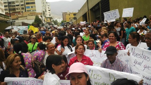 Docentes convocan protesta nacional para el próximo lunes