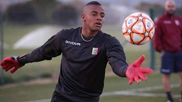 Iker Casillas alabó al portero venezolano Wuilker Faríñez