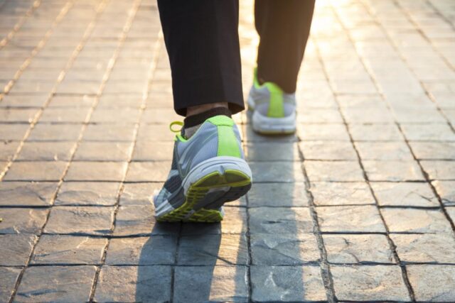 Caminar reduce el riesgo de diabetes tipo 2, pero es más eficaz si se hace a buen paso