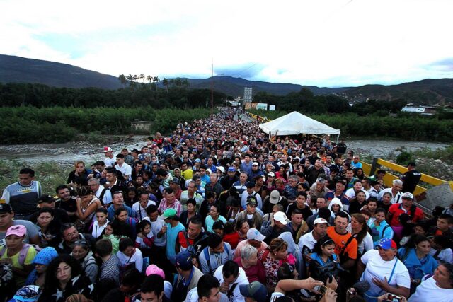 El éxodo venezolano le cuesta a Colombia 2.000 millones de dólares al año