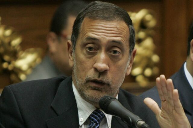 José Guerra defendió implementación de tarjeta del Plan País