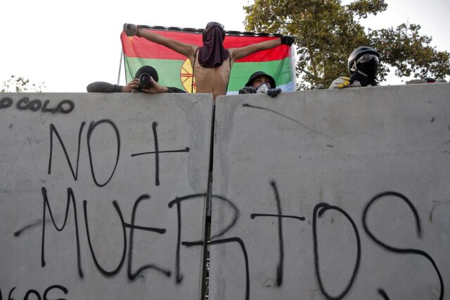 Joven murió luego de recibir un disparo en nuevas protestas en Chile