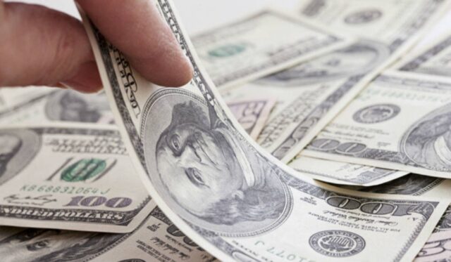 Precio del dólar paralelo sigue en alza y se cotiza este lunes en Bs 82.956,27