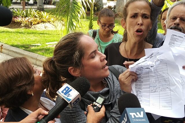 Denuncian asedio del Sebin en residencia de la diputada María Beatriz Martínez