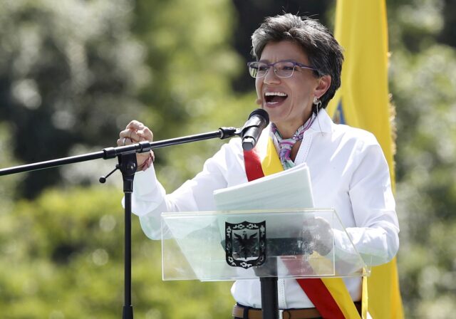 Claudia López se convirtió oficialmente en la primera mujer frente a la Alcaldía de Bogotá
