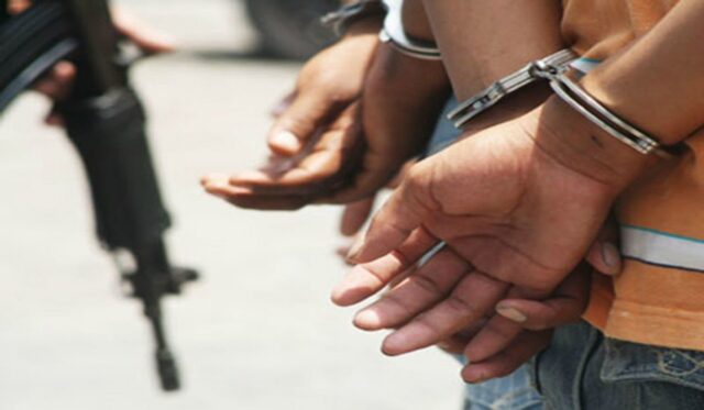 Detenida una pareja por maltratar cruelmente a niña de cuatro años en Aragua