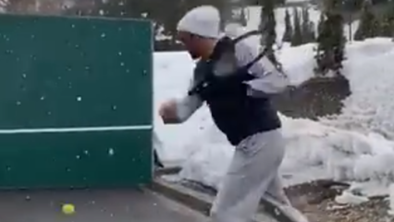 Federer bajo la nieve-cortesíia