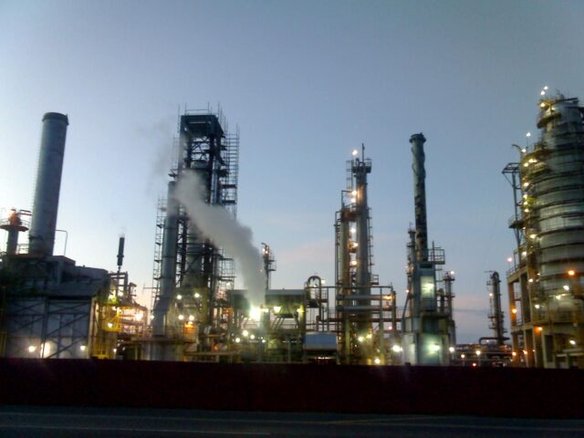 Pdvsa busca reanudar la producción de gasolina en la refinería El Palito