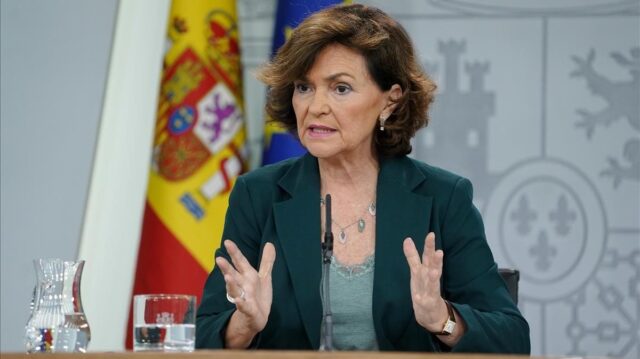 La vicepresidenta de España dio positivo por coronavirus