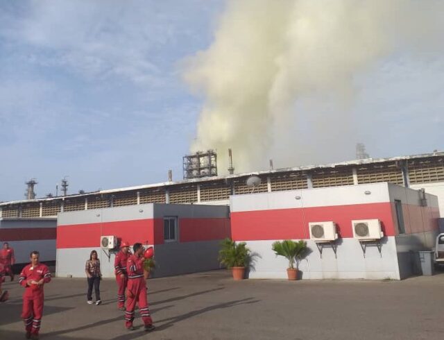Denuncian escape de azufre por explosión de una tubería en Petropiar