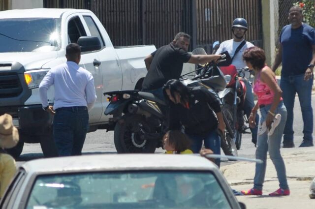 Una concejal y el director de Mercabar participaron en el ataque armado contra Guaidó en Barquisimeto