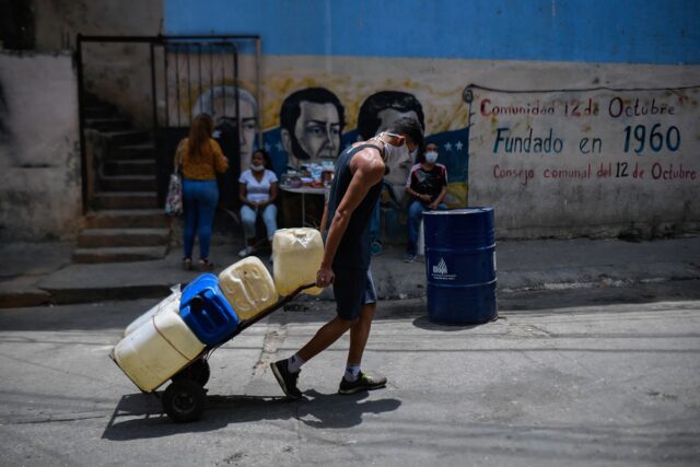 Casi 1 millón de personas en el municipio Sucre no cuentan con suministro de agua