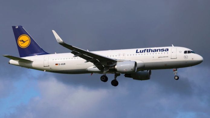 Lufthansa cancela 20.000 vuelos hasta octubre para ahorrar combustible ante la escasez