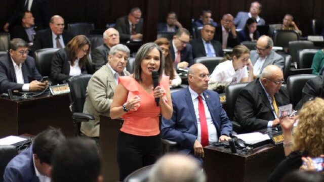 Diputada Karim Vera: Entra en vigencia un salario de hambre y angustia