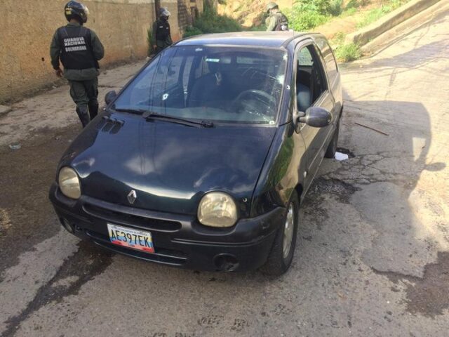 GNB halló el cuerpo de un hombre con múltiples impactos de bala en Coche