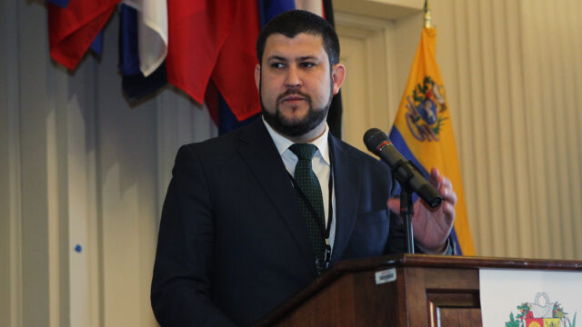 Smolansky: "Venezuela necesitará a los migrantes para reconstruir el país"
