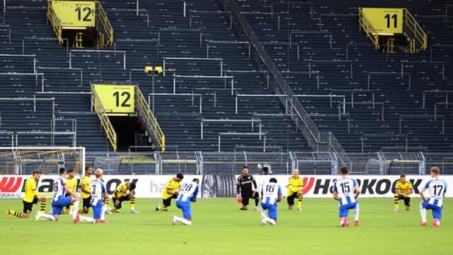 La Bundesliga sigue su protesta contra el racismo y tributo a Floyd
