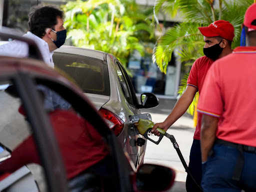 Lo que debe hacer para transferir a un familiar el saldo de gasolina subsidiada a través del Sistema Patria