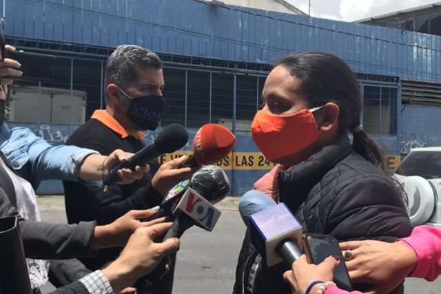 Funcionarios de la Dgcim trasladaron a Nicmer Evans al Palacio de Justicia